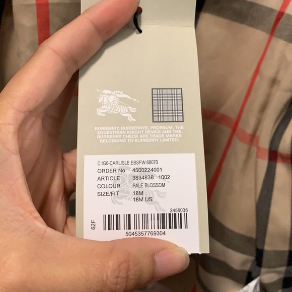 Authentic Burberry jacket - Picture 3 of 6